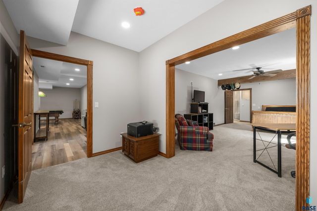 48190 265th St Street, Brandon, SD 57005