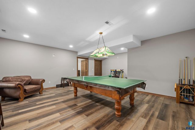 48190 265th St Street, Brandon, SD 57005