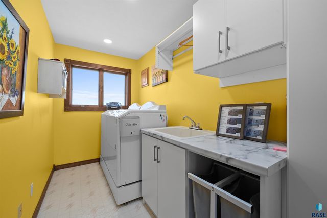 48190 265th St Street, Brandon, SD 57005