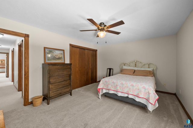 48190 265th St Street, Brandon, SD 57005