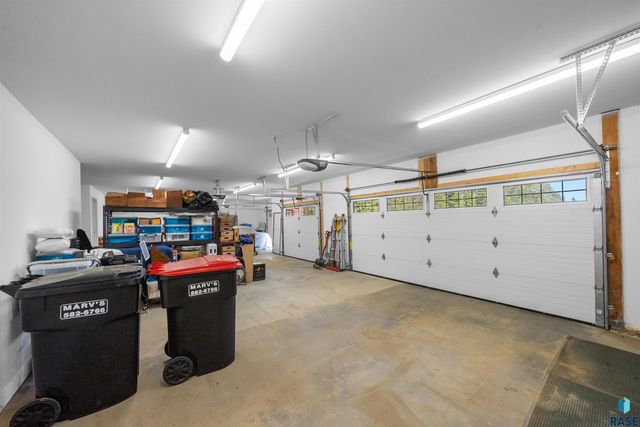 48190 265th St Street, Brandon, SD 57005