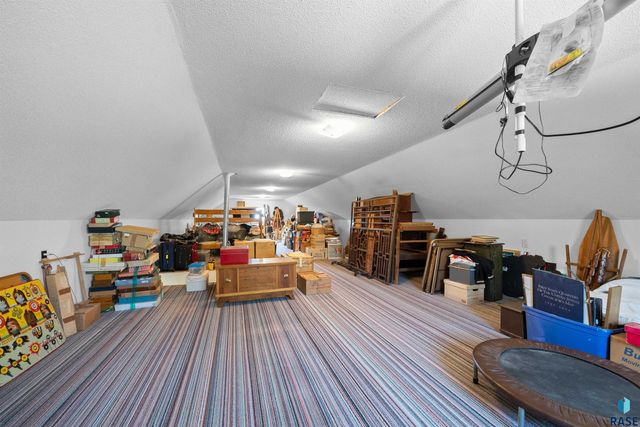 48190 265th St Street, Brandon, SD 57005