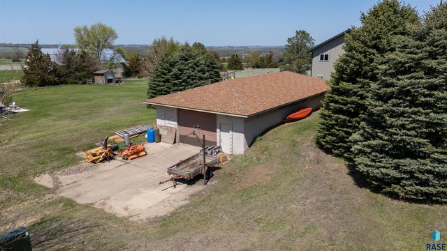 48190 265th St Street, Brandon, SD 57005