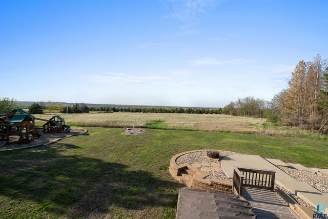 48190 265th St Street, Brandon, SD 57005