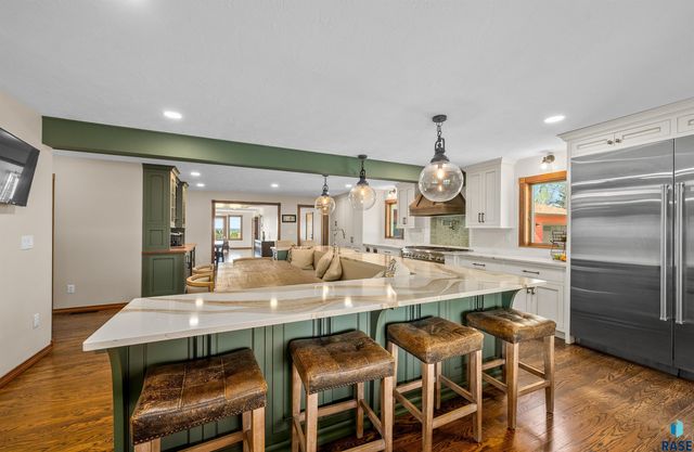 48190 265th St Street, Brandon, SD 57005