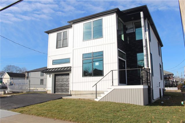 888 central ave Avenue, Pawtucket, RI 02861