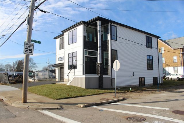 888 central ave Avenue, Pawtucket, RI 02861