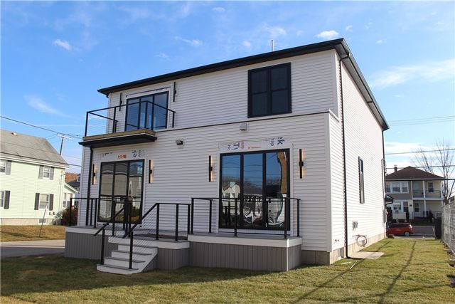 888 central ave Avenue, Pawtucket, RI 02861