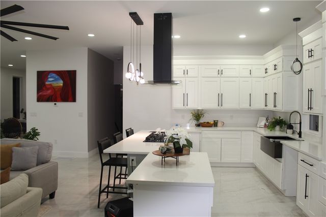 888 central ave Avenue, Pawtucket, RI 02861