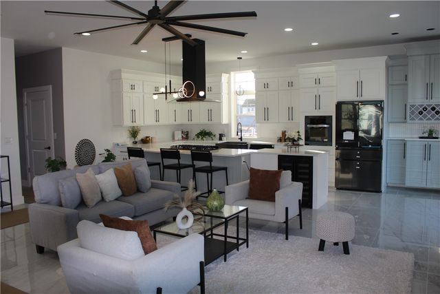 888 central ave Avenue, Pawtucket, RI 02861