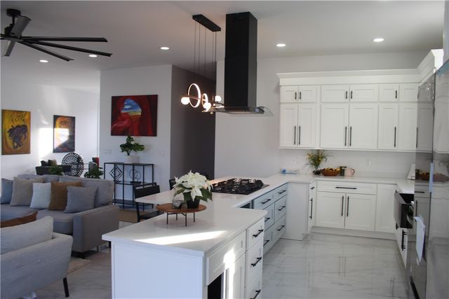 888 central ave Avenue, Pawtucket, RI 02861