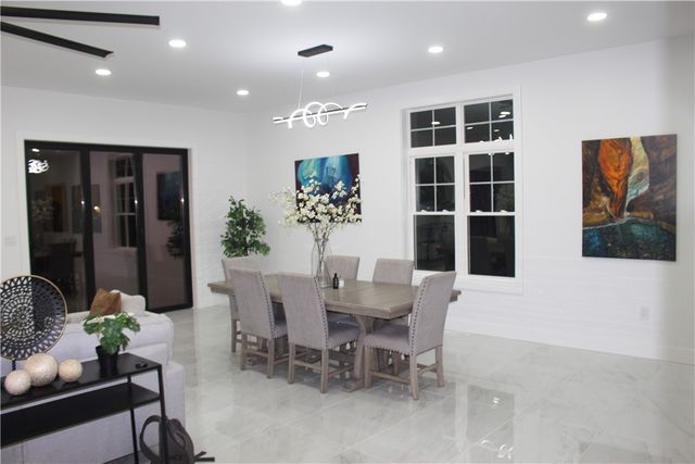 888 central ave Avenue, Pawtucket, RI 02861