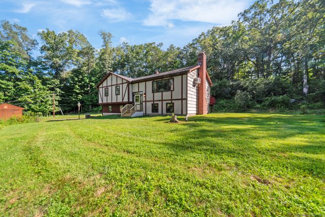 825 Jeremy Swamp Road, Southbury, CT 06488