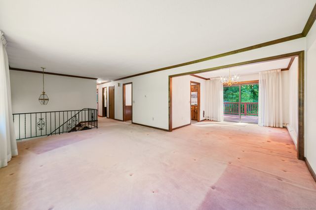 825 Jeremy Swamp Road, Southbury, CT 06488