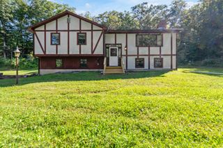 825 Jeremy Swamp Road, Southbury, CT 06488