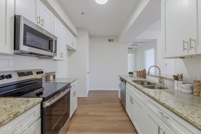 8539 GATE Parkway 1537, Jacksonville, FL 32216