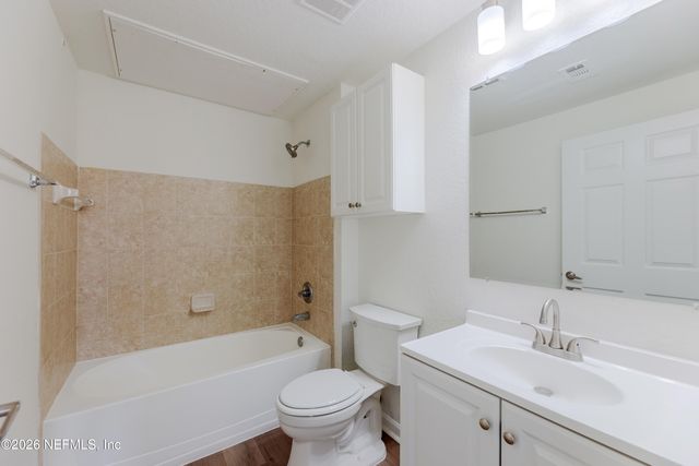 8539 GATE Parkway 1537, Jacksonville, FL 32216