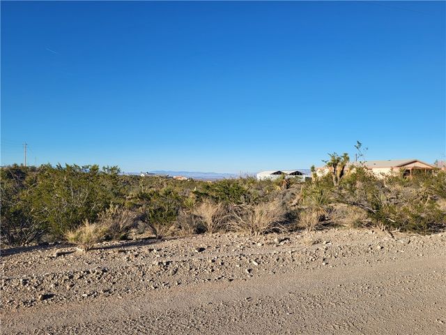 735 W Campanile Drive, Meadview, AZ 86444