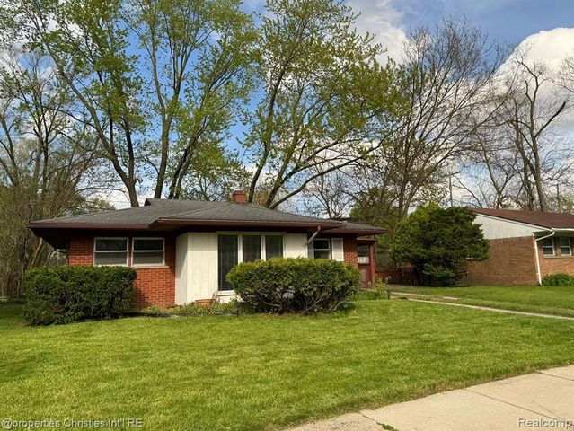 22000 Sunset Boulevard, Oak Park, MI 48237