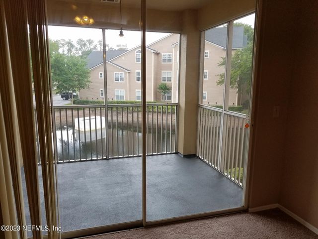 13810 SUTTON PARK Drive 124, Jacksonville, FL 32224