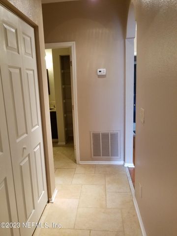 13810 SUTTON PARK Drive 124, Jacksonville, FL 32224