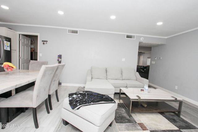 3840 W SIERRA Street, Phoenix, AZ 85029