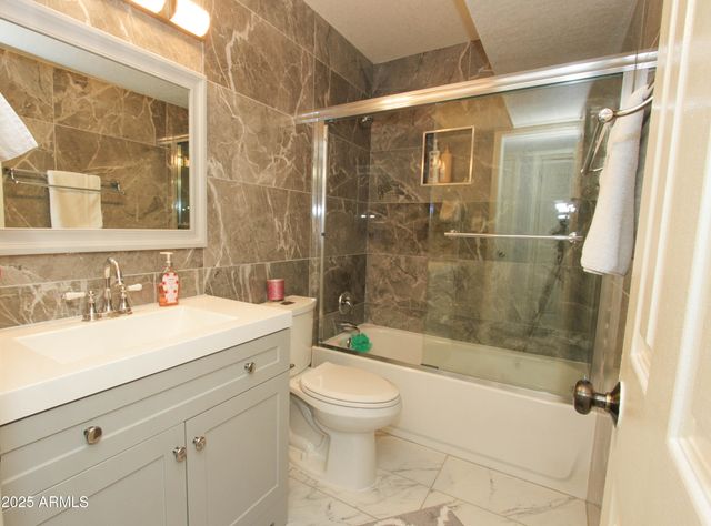 3840 W SIERRA Street, Phoenix, AZ 85029