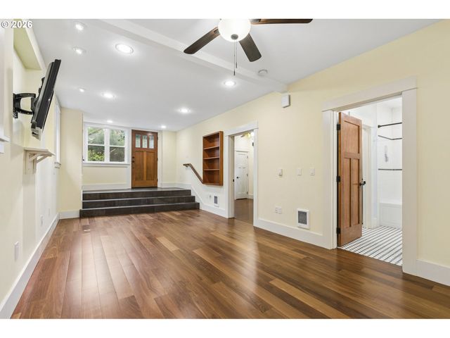 26 Ne PRESCOTT St, Portland, OR 97211