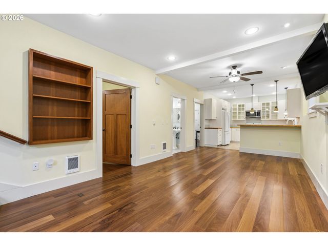 26 Ne PRESCOTT St, Portland, OR 97211