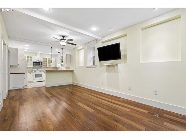 26 Ne PRESCOTT St, Portland, OR 97211