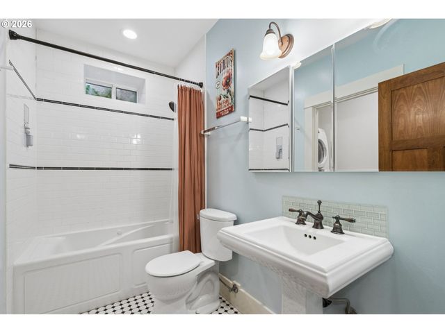 26 Ne PRESCOTT St, Portland, OR 97211