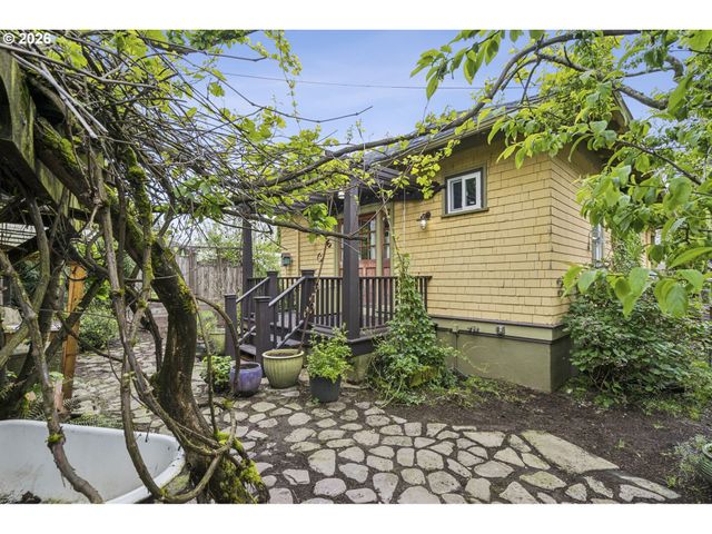 26 Ne PRESCOTT St, Portland, OR 97211