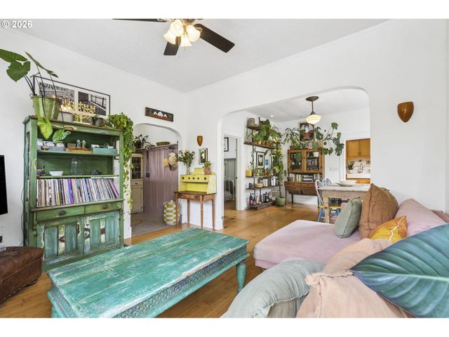 26 Ne PRESCOTT St, Portland, OR 97211