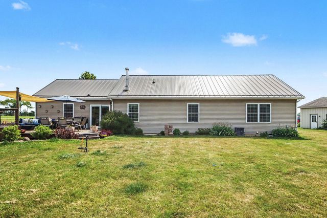 52638 Oak Plains Road, Three Rivers, MI 49093