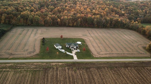 52638 Oak Plains Road, Three Rivers, MI 49093