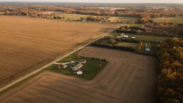 52638 Oak Plains Road, Three Rivers, MI 49093