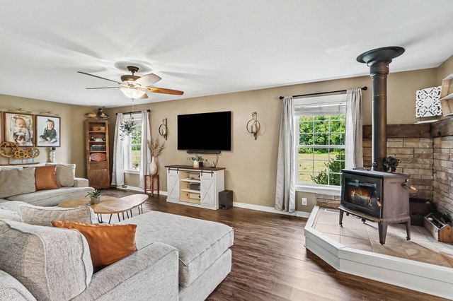 52638 Oak Plains Road, Three Rivers, MI 49093