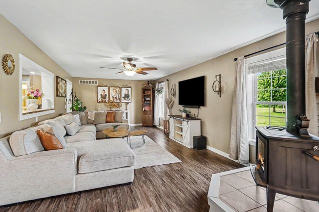 52638 Oak Plains Road, Three Rivers, MI 49093