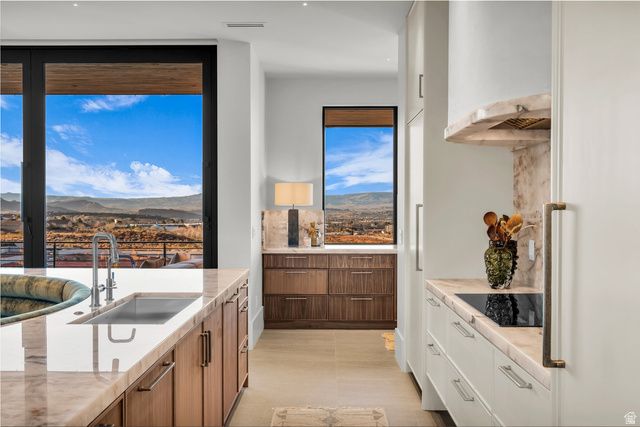 63 E COLIMA RD, Washington, UT 84780