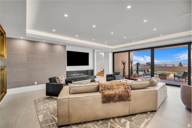 63 E COLIMA RD, Washington, UT 84780