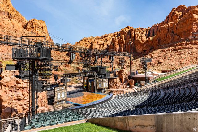 63 E COLIMA RD, Washington, UT 84780