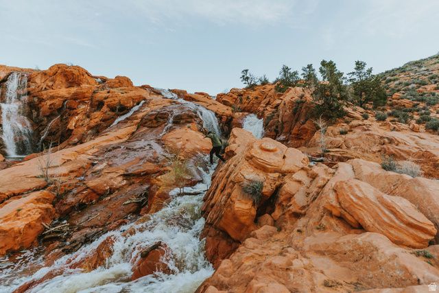 63 E COLIMA RD, Washington, UT 84780