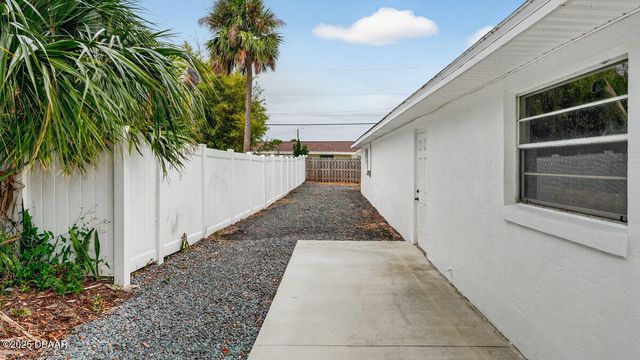 93 Sandcastle Drive, Ormond Beach, FL 32176