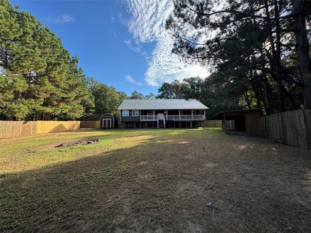 275 Buffalo Run E, Livingston, TX 77351