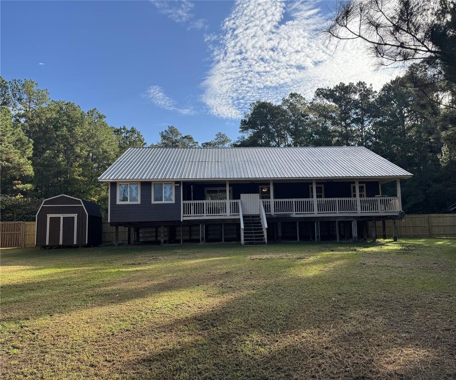 275 Buffalo Run E, Livingston, TX 77351