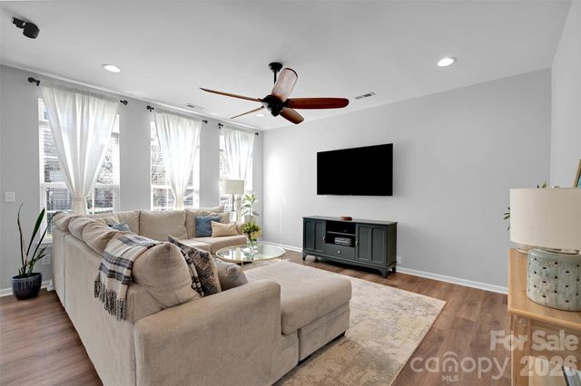 3353 Park South Station Boulevard, Charlotte, NC 28210