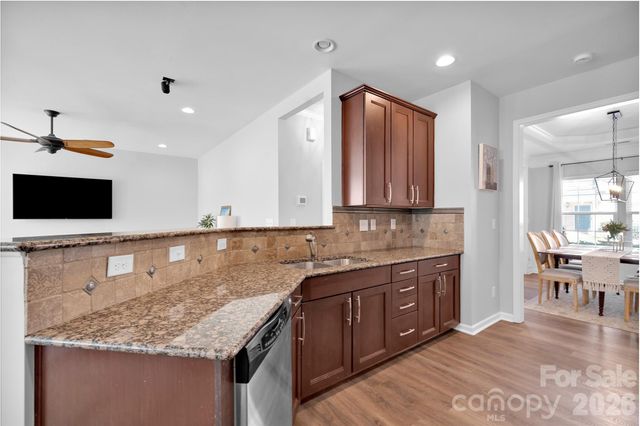 3353 Park South Station Boulevard, Charlotte, NC 28210