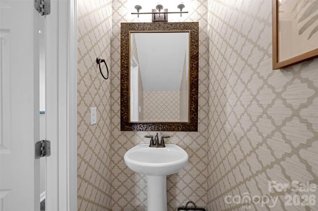 3353 Park South Station Boulevard, Charlotte, NC 28210