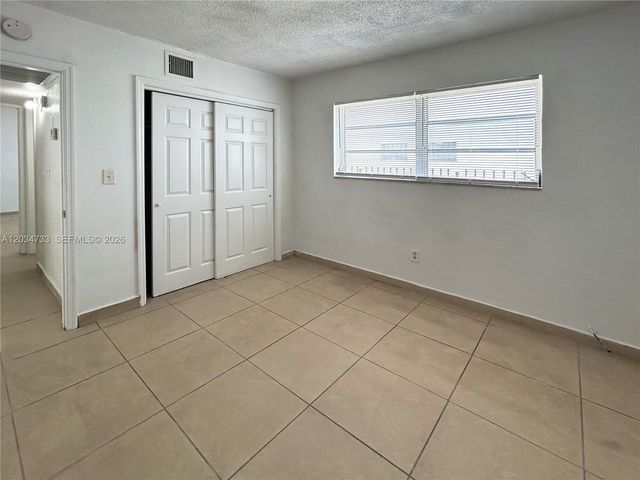 8287 NE Miami Ct 102, Miami, FL 33138