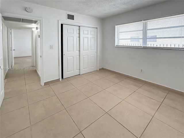 8287 NE Miami Ct 102, Miami, FL 33138